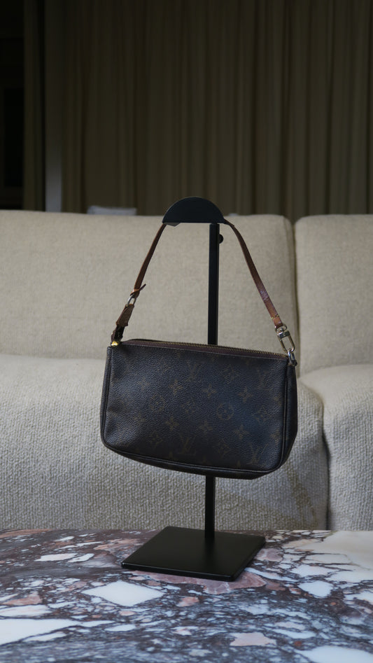 Louis Vuitton pochette accessoires