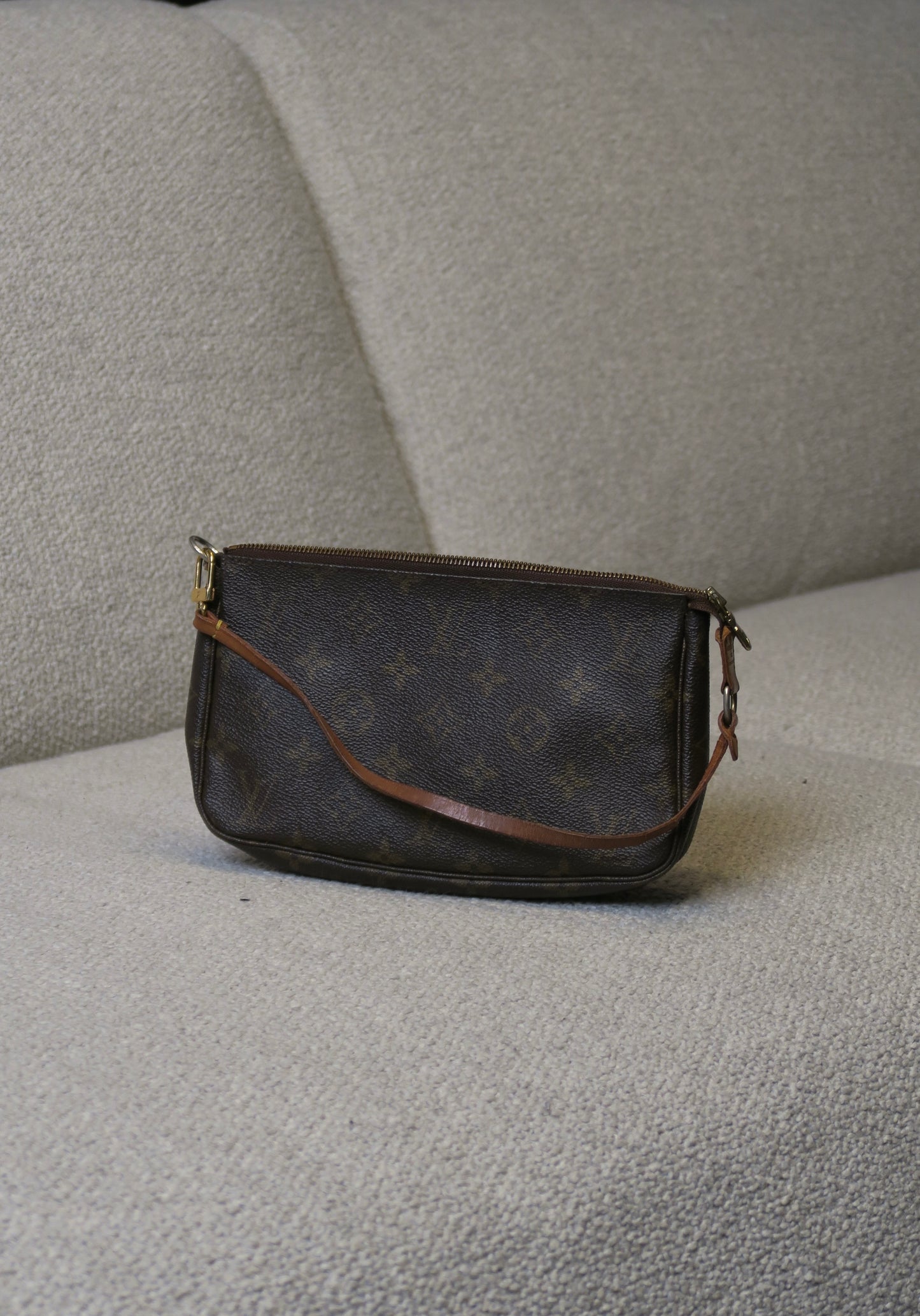 Louis Vuitton pochette accessoires